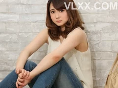 Xem Phim Lần đầu đóng phim sex của cô gái xinh đẹp full 